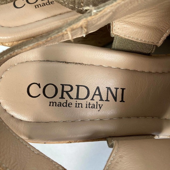 Cordani Sandals Womens Sz 8 Brown Suede Leather Peep Toe Ankle Strap Wedge - Picture 6 of 7